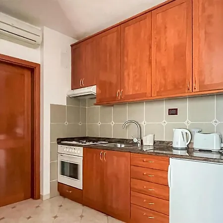 2 Bedroom Amazing In Apartment Porec