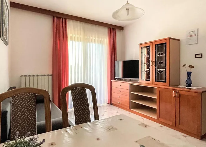 Appartement Awesome In Nova Vas With Wifi *